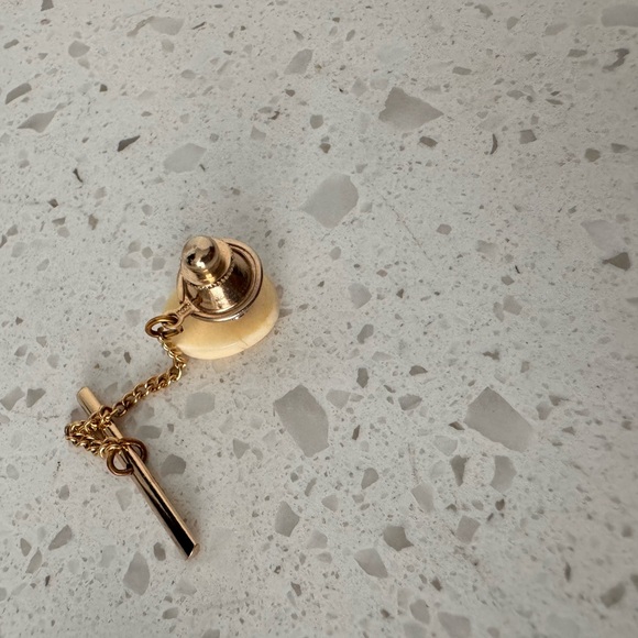 Vintage Nautical Tie Tack Pin Scrimshaw Sailing Ship Mariners Sea Ocean tie pin - Picture 2 of 3